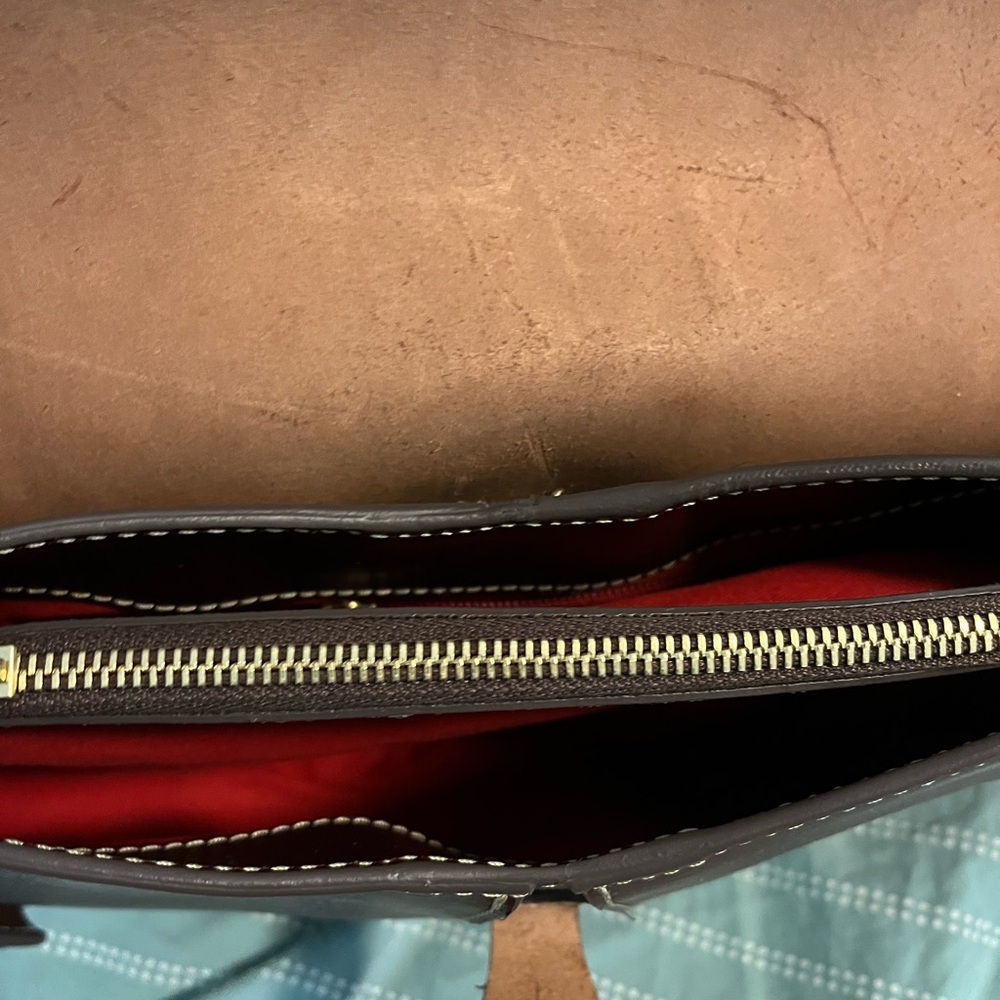 Elegant Brown Leather Handbag - Picture 5 of 6